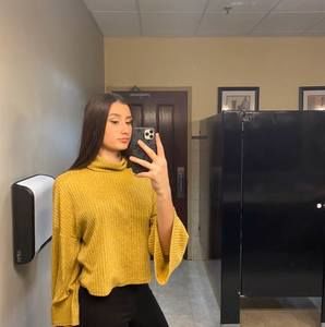 Meet your Posher, Liana